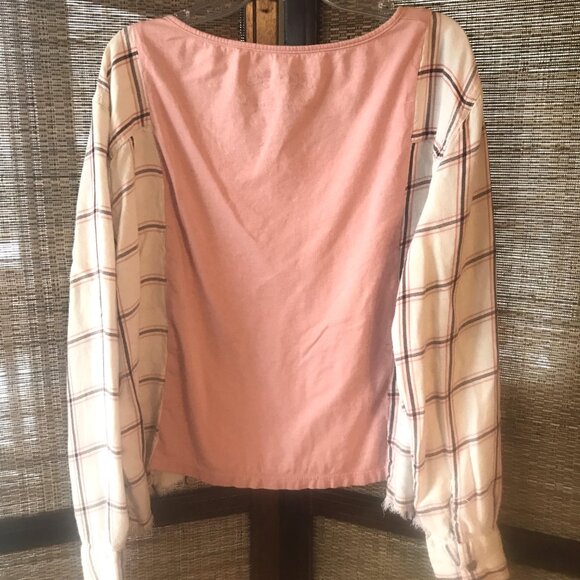 Reworked Flannel Shirt, Size S to M: Upcycled Oversized Cosmopolitan Graphic Tee - Picture 11 of 12